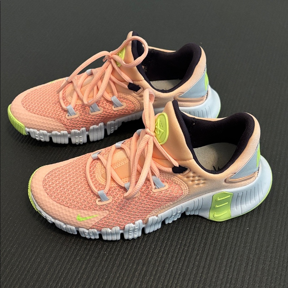 Nike Metcon sneakers, size 6.5